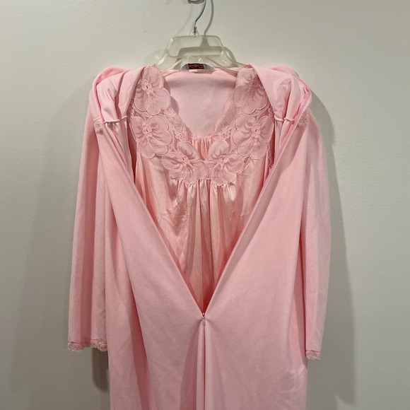 Vintage Vanity Fair 2 Pc Pink Lace Nightgown & Robe Peignoir Set Size Small - Picture 6 of 11